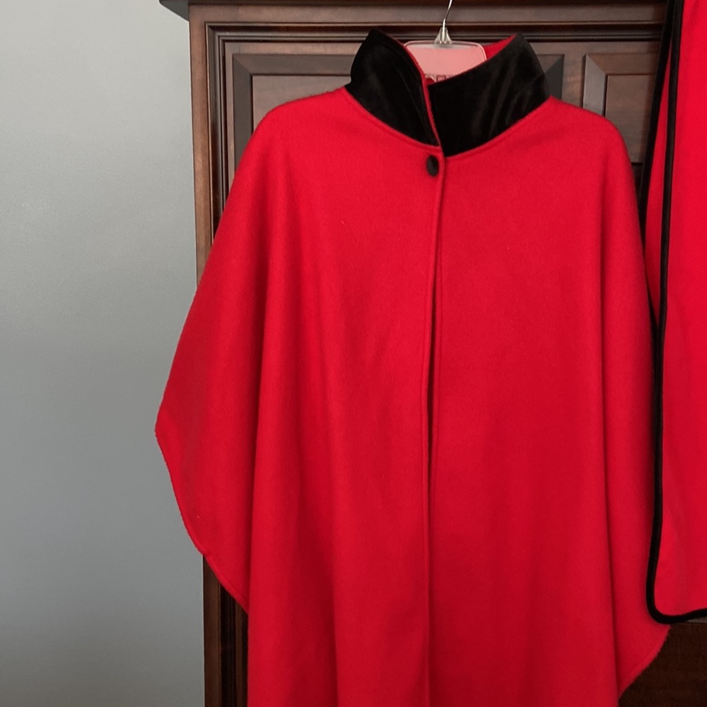 Woman's red fleece cape